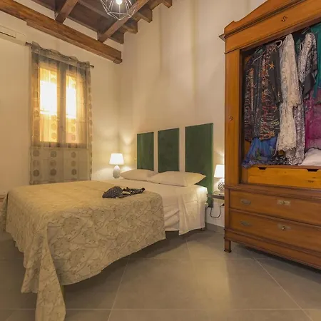 فندق مبيت وإفطار Amuni' تْرابْيا