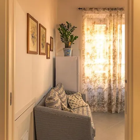 Amuni' فندق مبيت وإفطار تْرابْيا